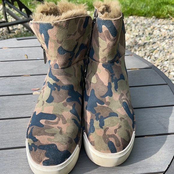 J slide Nyc size 7 faux fur high top Guc - Picture 2 of 6